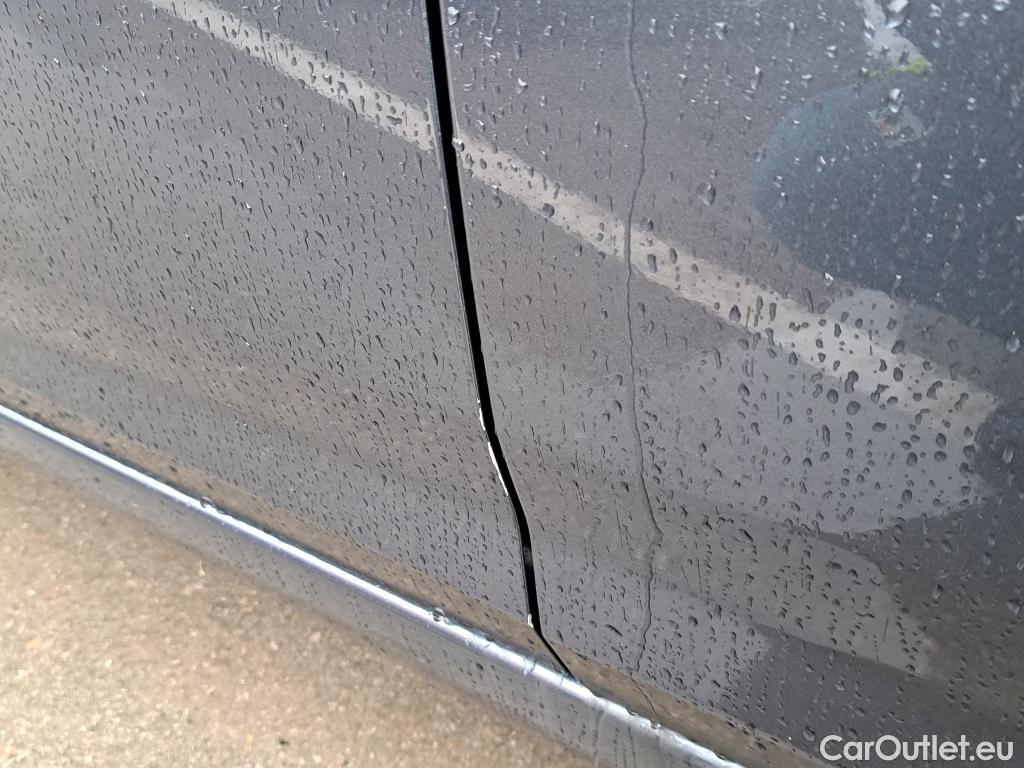  Nissan  Micra NISSAN  / 2017 / 5P / berlina con portón IG-T 68 kW (92 CV) E6D-F Acenta Sprint #12