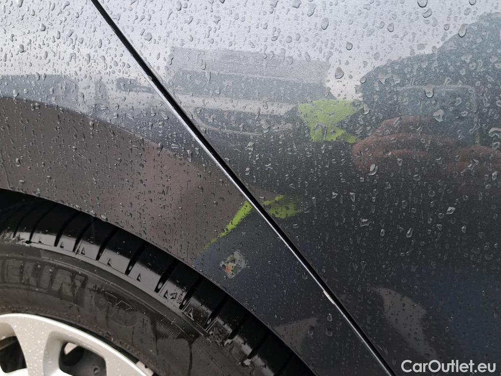  Nissan  Micra NISSAN  / 2017 / 5P / berlina con portón IG-T 68 kW (92 CV) E6D-F Acenta Sprint #9