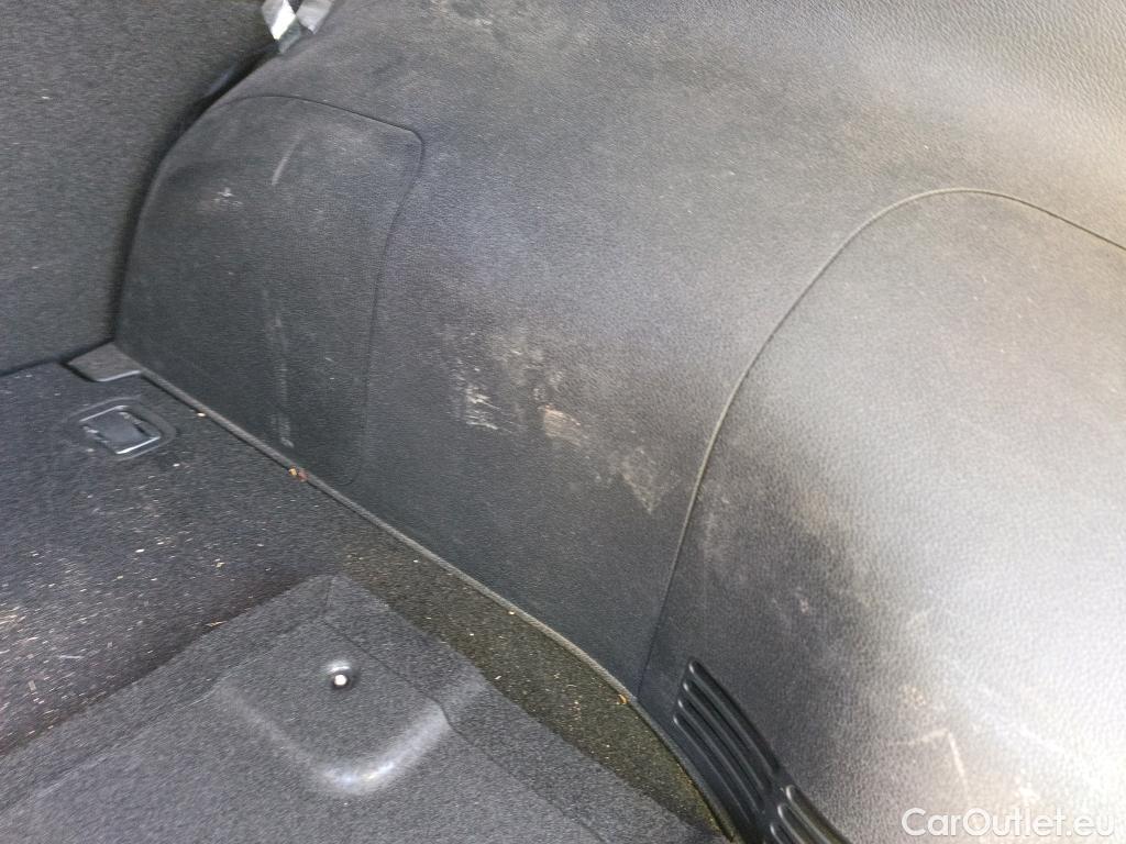  KIA  Niro KIA  / 2019 / 5P / crossover 1.6 GDi PHEV 104kW (141CV) Drive #22