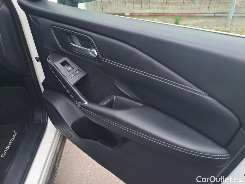  Nissan  Qashqai NISSAN  / 2021 / 5P / todoterreno DIG-T 116kW mHEV Xtronic 4x4 N-Connecta #3
