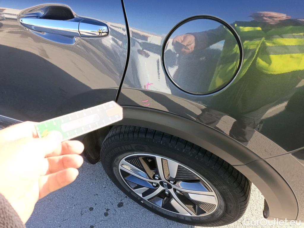  KIA  Niro KIA  / 2019 / 5P / crossover 1.6 GDi PHEV 104kW (141CV) Drive #9