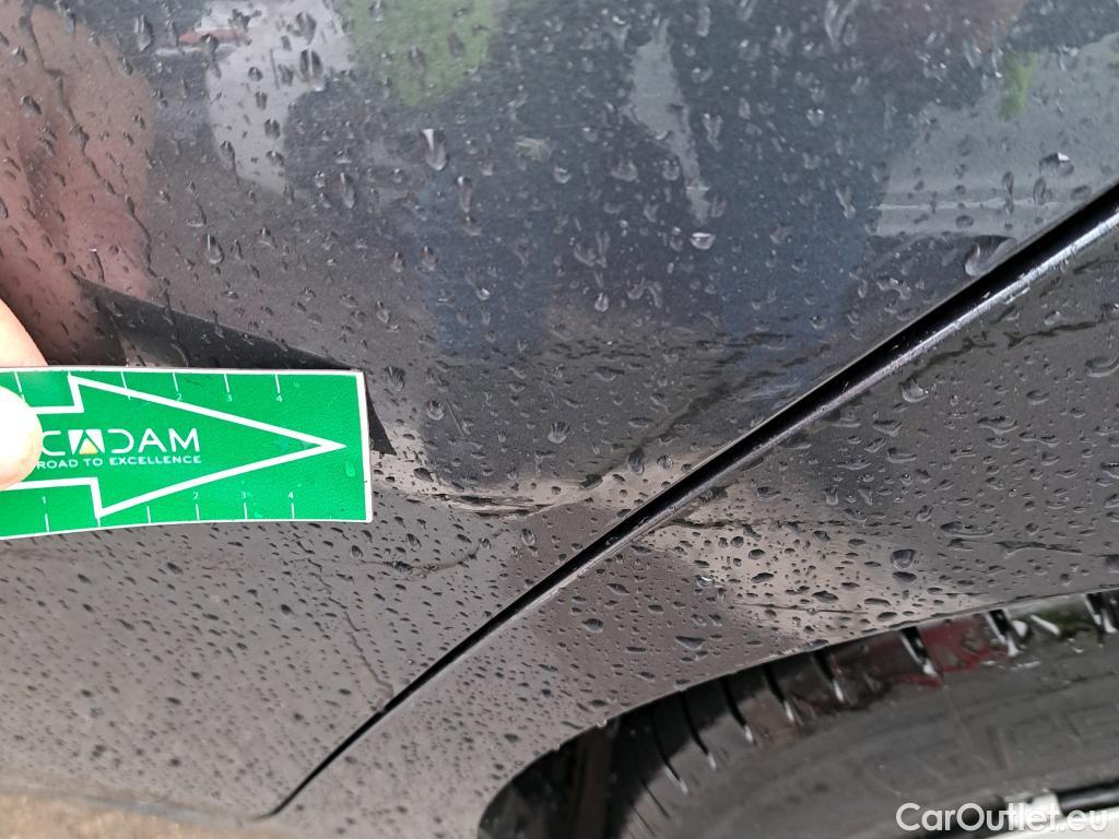  Nissan  Micra NISSAN  / 2017 / 5P / berlina con portón IG-T 68 kW (92 CV) E6D-F Acenta Sprint #8