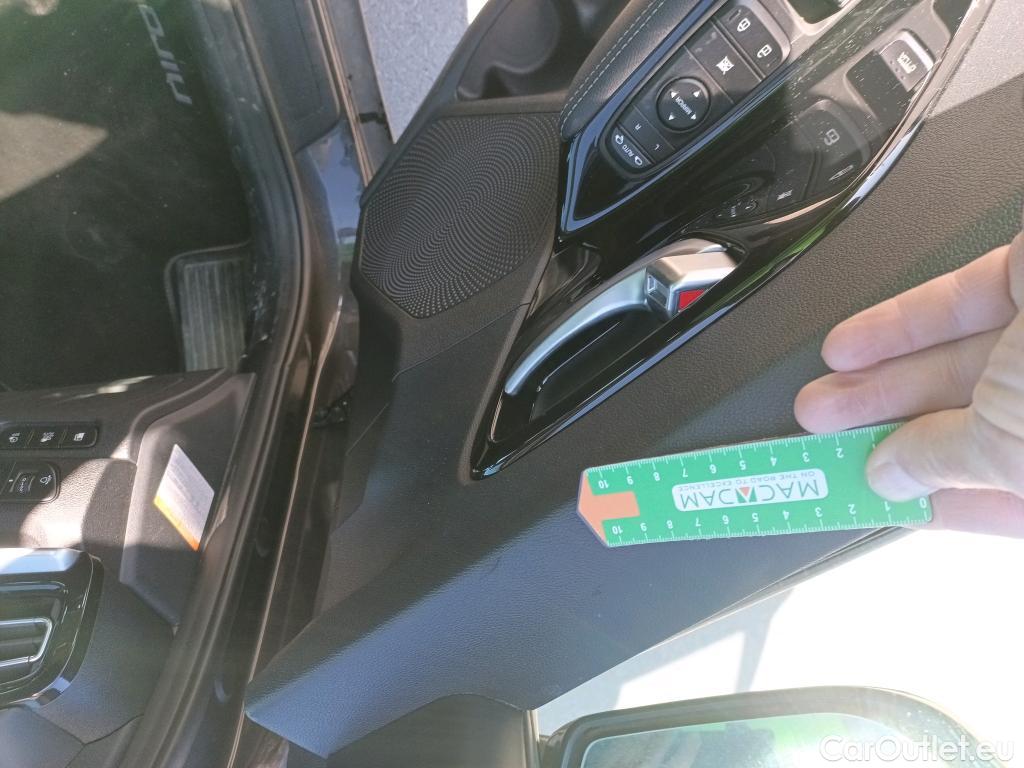  KIA  Niro KIA  / 2019 / 5P / crossover 1.6 GDi PHEV 104kW (141CV) Drive #19