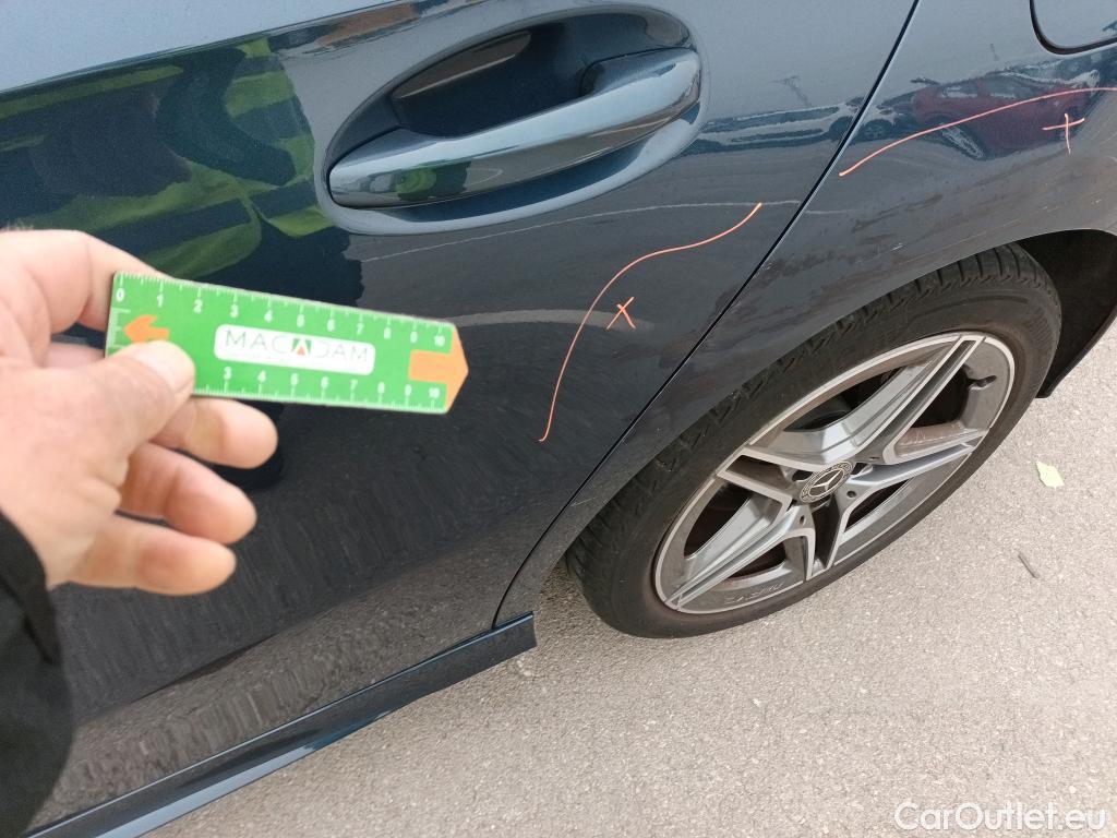  Mercedes  A-Klasse MERCEDES-BENZ Clase A / 2018 / 5P / berlina con portón A 200 d #13