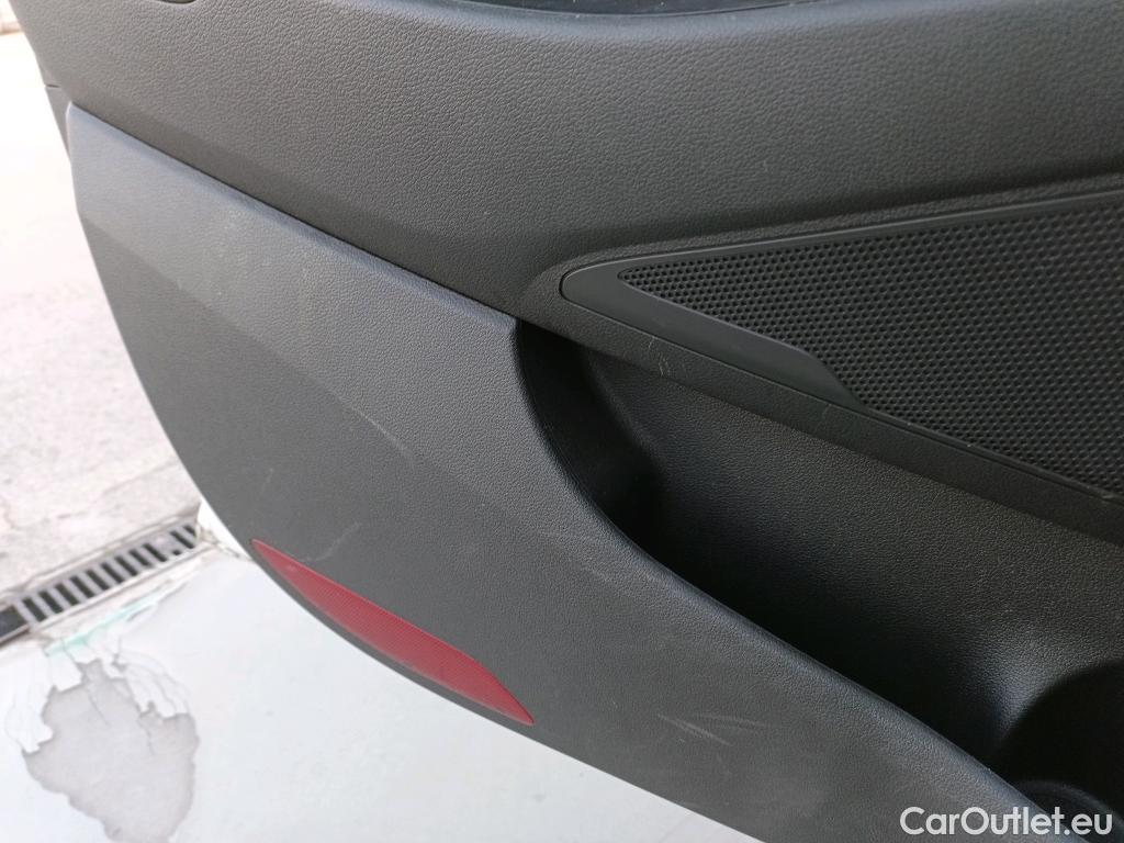  Hyundai  Tucson HYUNDAI  / 2018 / 5P / todoterreno 1.6 CRDI 100kW (136CV) 48V N-Line 4X2 #26