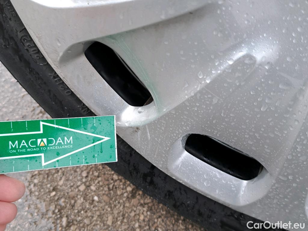  Nissan  Micra NISSAN  / 2017 / 5P / berlina con portón IG-T 68 kW (92 CV) E6D-F Acenta Sprint #36