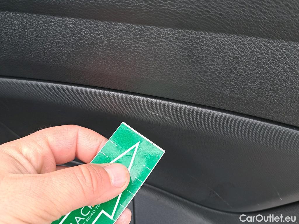  Nissan  Micra NISSAN  / 2017 / 5P / berlina con portón IG-T 68 kW (92 CV) E6D-F Acenta Sprint #18