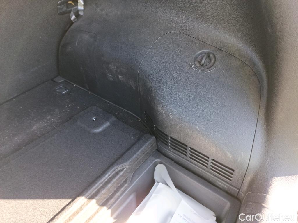  KIA  Niro KIA  / 2019 / 5P / crossover 1.6 GDi PHEV 104kW (141CV) Drive #21