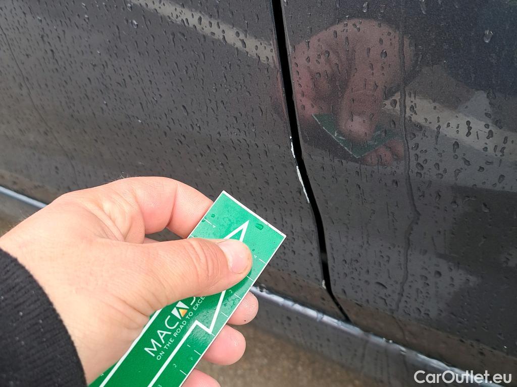  Nissan  Micra NISSAN  / 2017 / 5P / berlina con portón IG-T 68 kW (92 CV) E6D-F Acenta Sprint #13