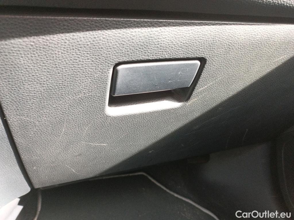  Toyota  Corolla TOYOTA  / 2019 / 5P / berlina con portón 1.8 125H BUSINESS PLUS E-CVT #7