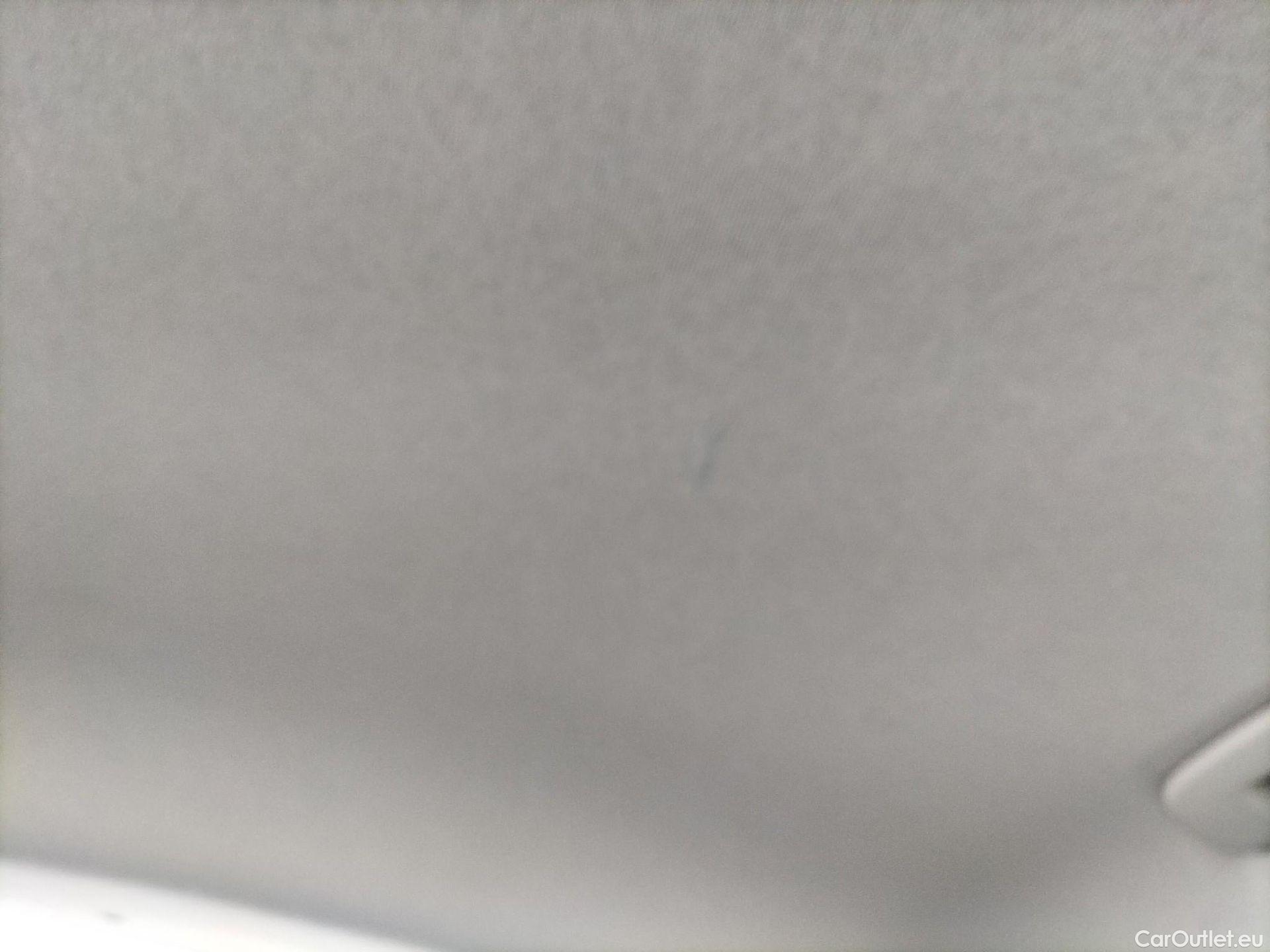  Renault  Clio RENAULT  / 2019 / 5P / berlina con portón Business Blue dCi 63 kW (85CV) #22