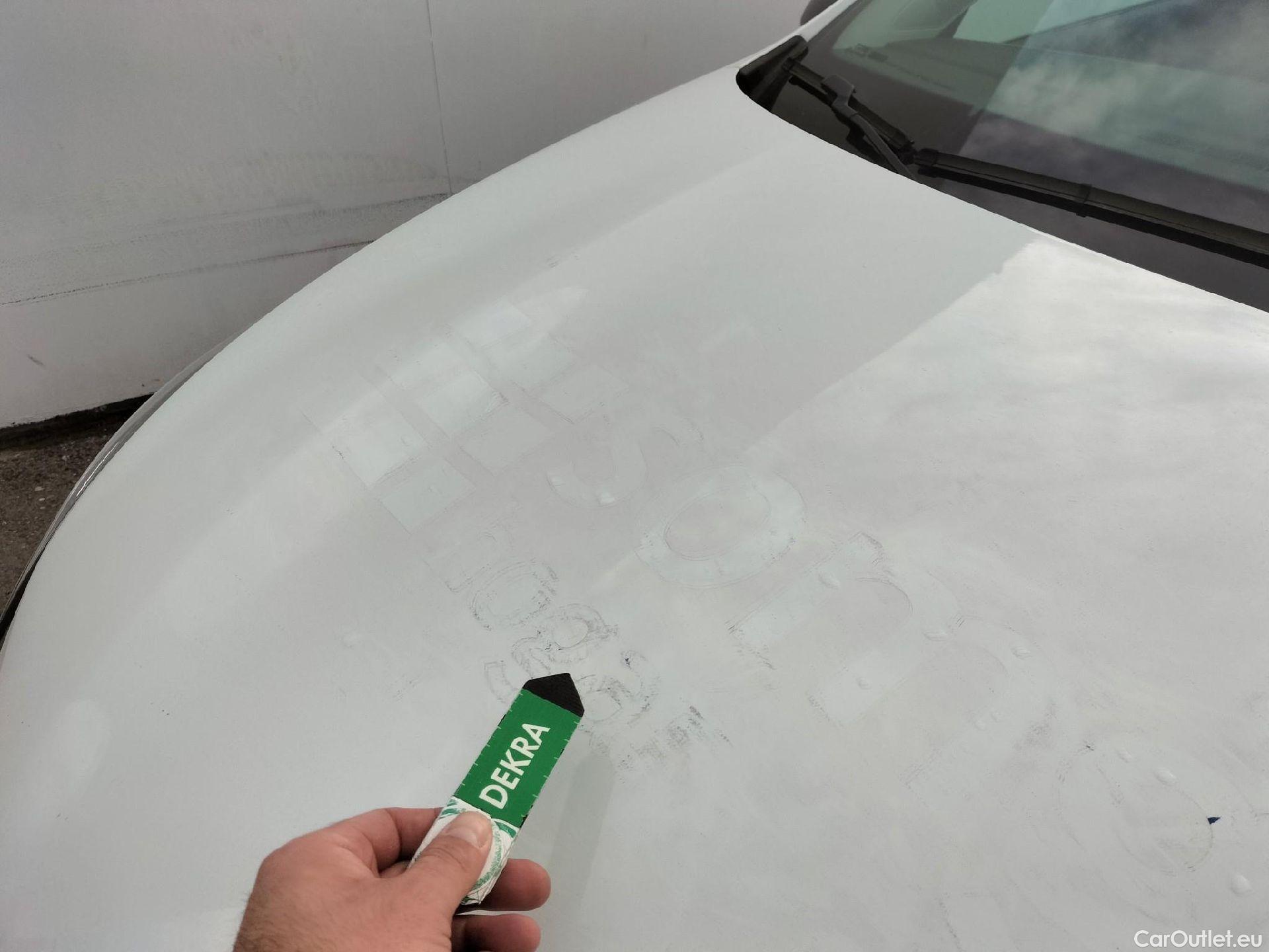  Renault  Clio RENAULT  / 2019 / 5P / berlina con portón Business Blue dCi 63 kW (85CV) #9