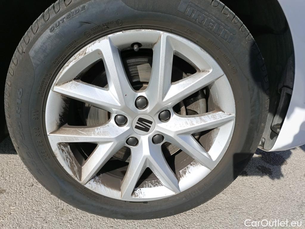  Seat  Leon SEAT Nuevo León / 2020 / 5P / familiar SP 2.0 TDI 85kW Style Go (AC) #9