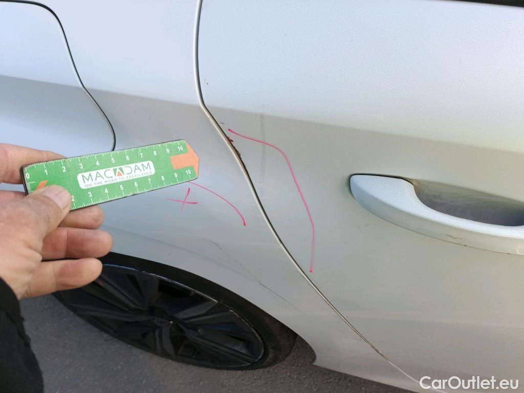  Peugeot  308 PEUGEOT  / 2021 / 5P / familiar SW GT Pack BlueHDi 130 S&S EAT8 #29