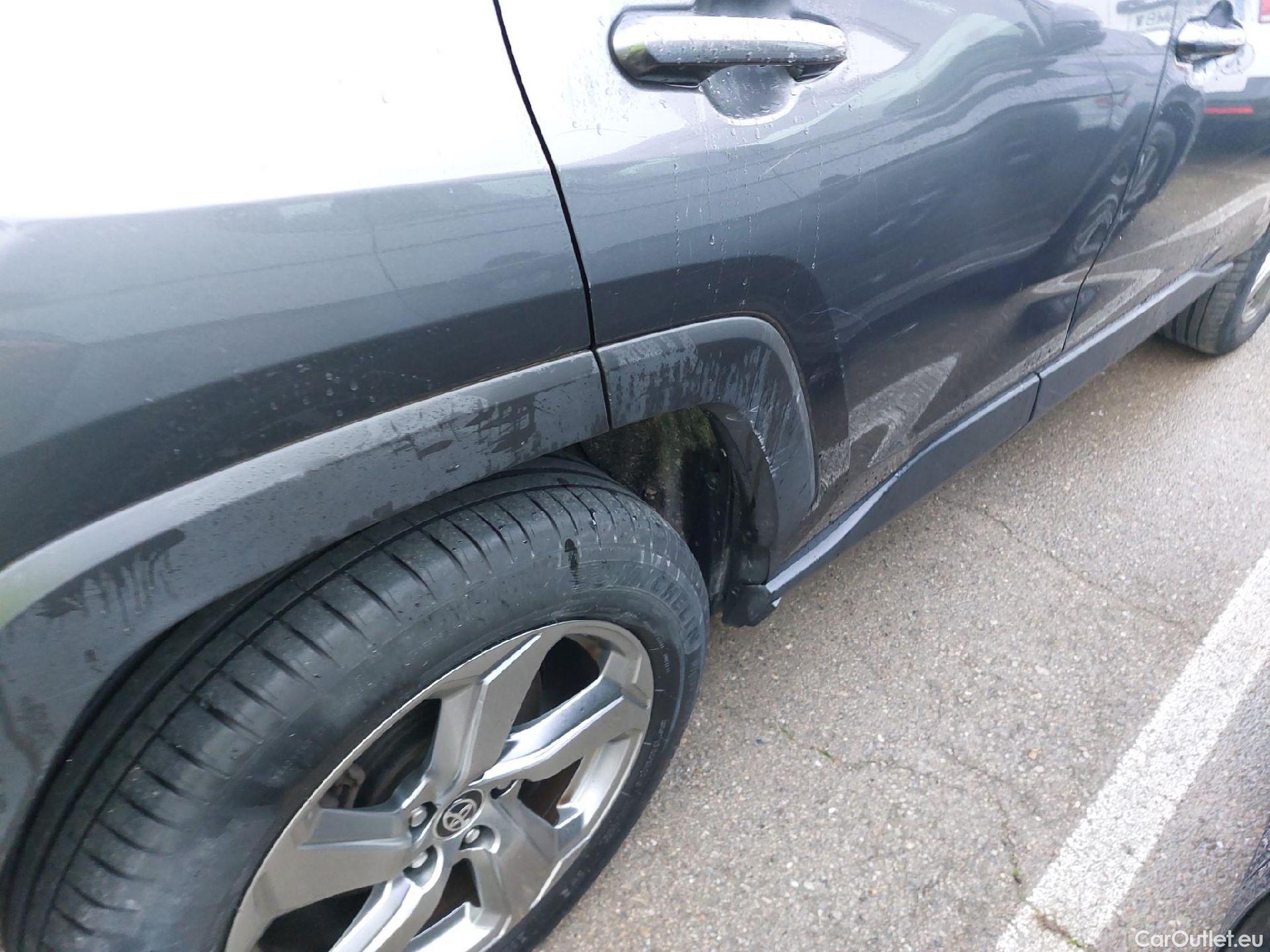  Toyota  RAV4 TOYOTA  / 2018 / 5P / todoterreno 2.5l 220H Advance Plus #24