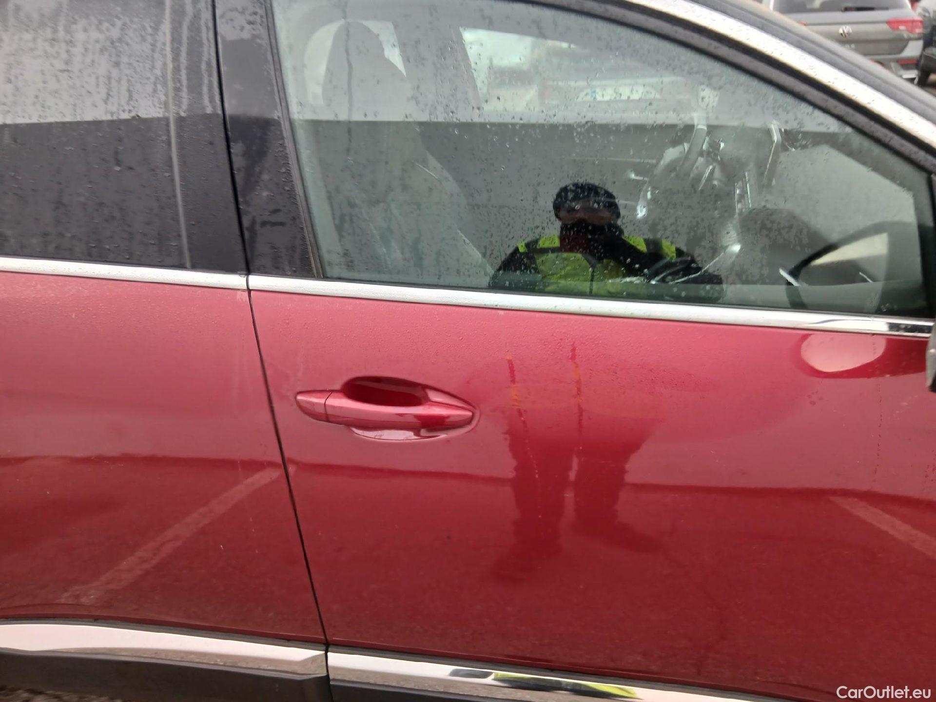  Peugeot  5008 PEUGEOT  / 2017 / 5P / todoterreno GT-Line BlueHDi 96kW (130CV) S&S EAT8 #37