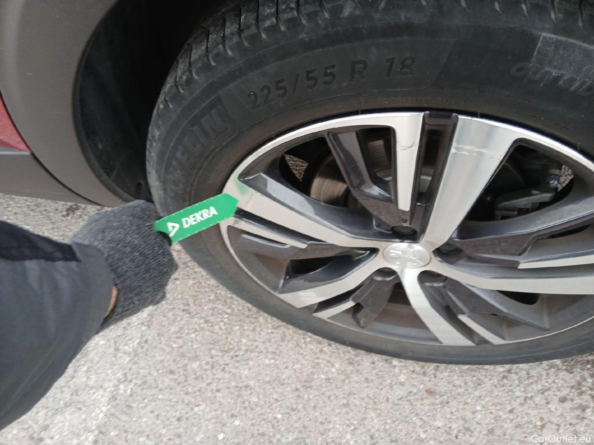  Peugeot  5008 PEUGEOT  / 2017 / 5P / todoterreno GT-Line BlueHDi 96kW (130CV) S&S EAT8 #20