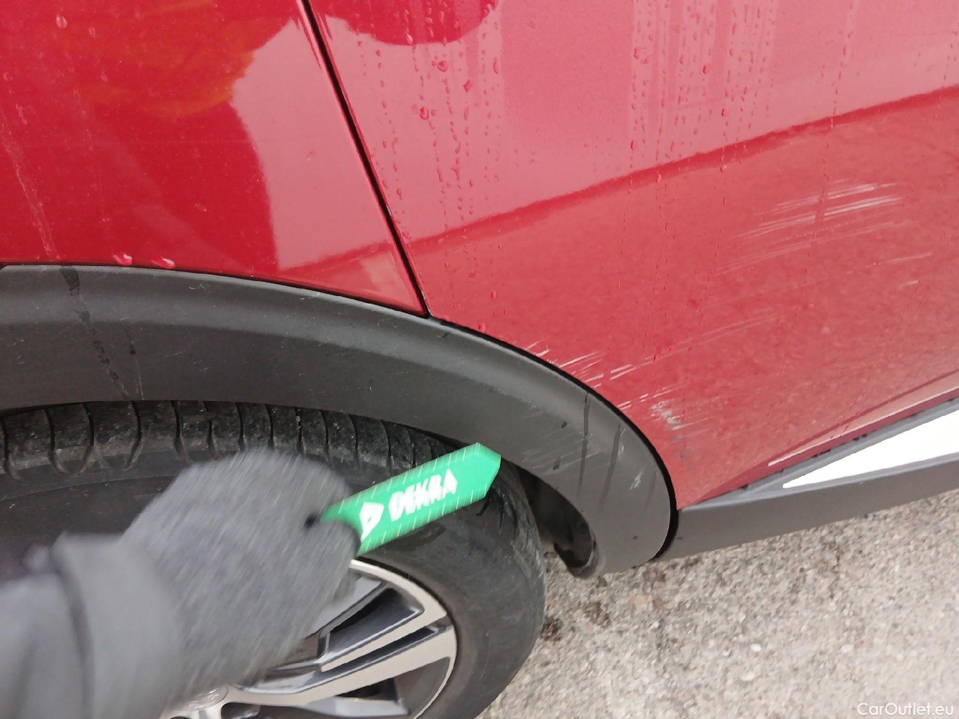  Peugeot  5008 PEUGEOT  / 2017 / 5P / todoterreno GT-Line BlueHDi 96kW (130CV) S&S EAT8 #32