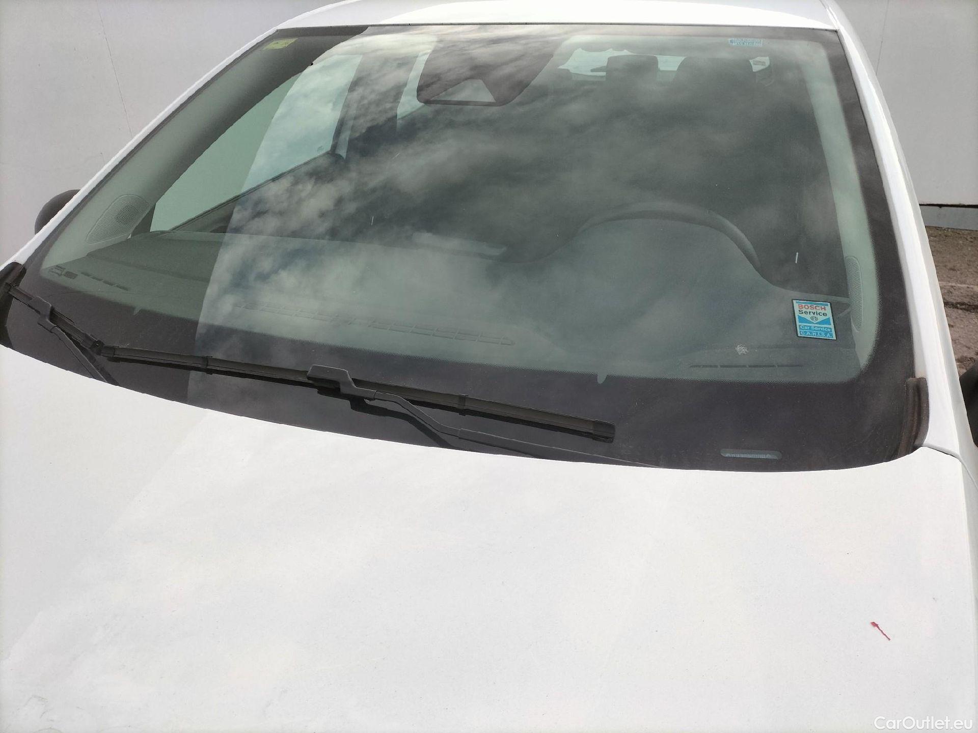  Renault  Clio RENAULT  / 2019 / 5P / berlina con portón Business Blue dCi 63 kW (85CV) #10