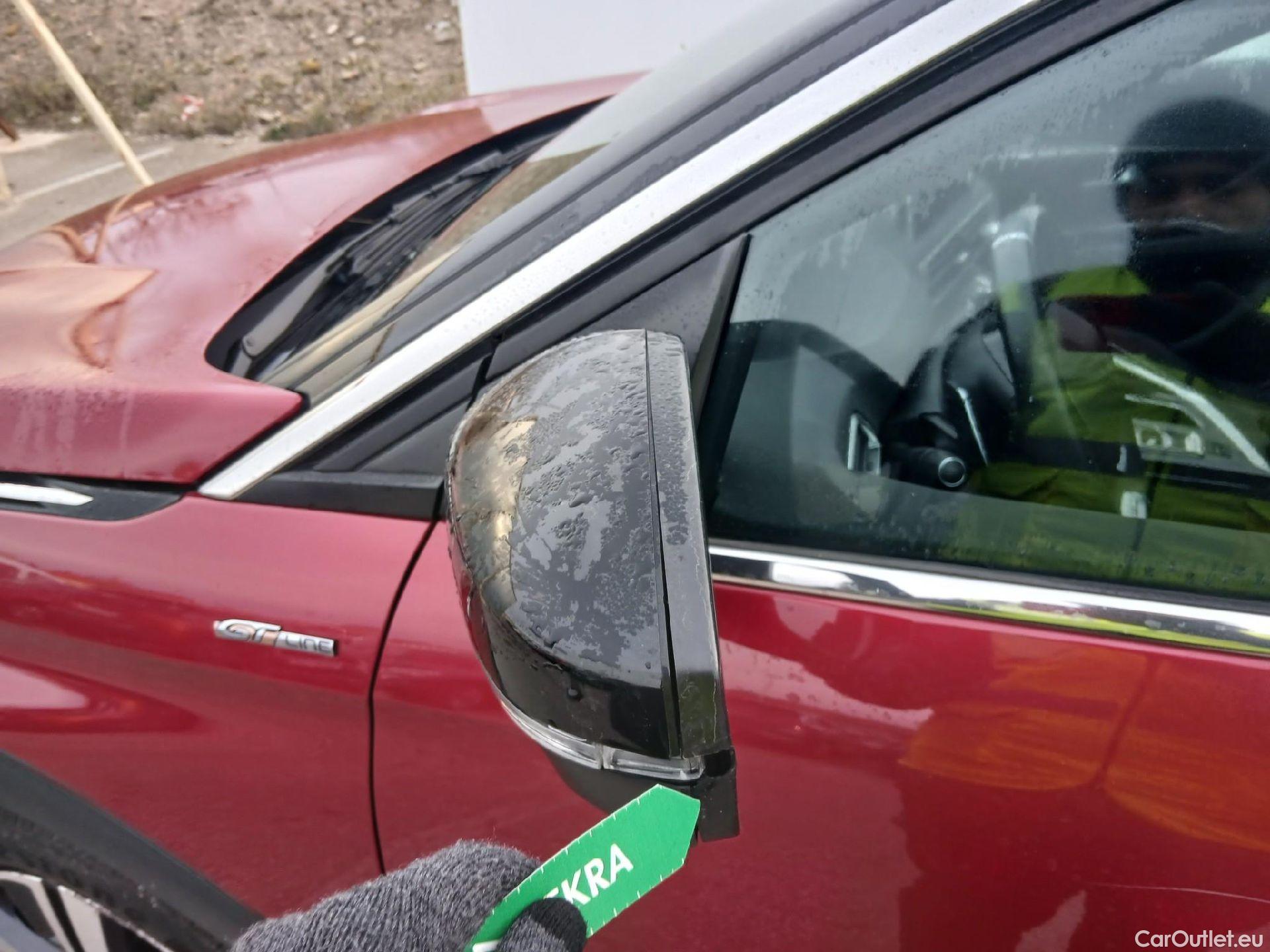  Peugeot  5008 PEUGEOT  / 2017 / 5P / todoterreno GT-Line BlueHDi 96kW (130CV) S&S EAT8 #9