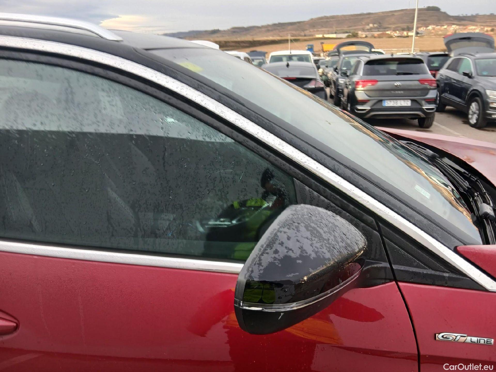  Peugeot  5008 PEUGEOT  / 2017 / 5P / todoterreno GT-Line BlueHDi 96kW (130CV) S&S EAT8 #40