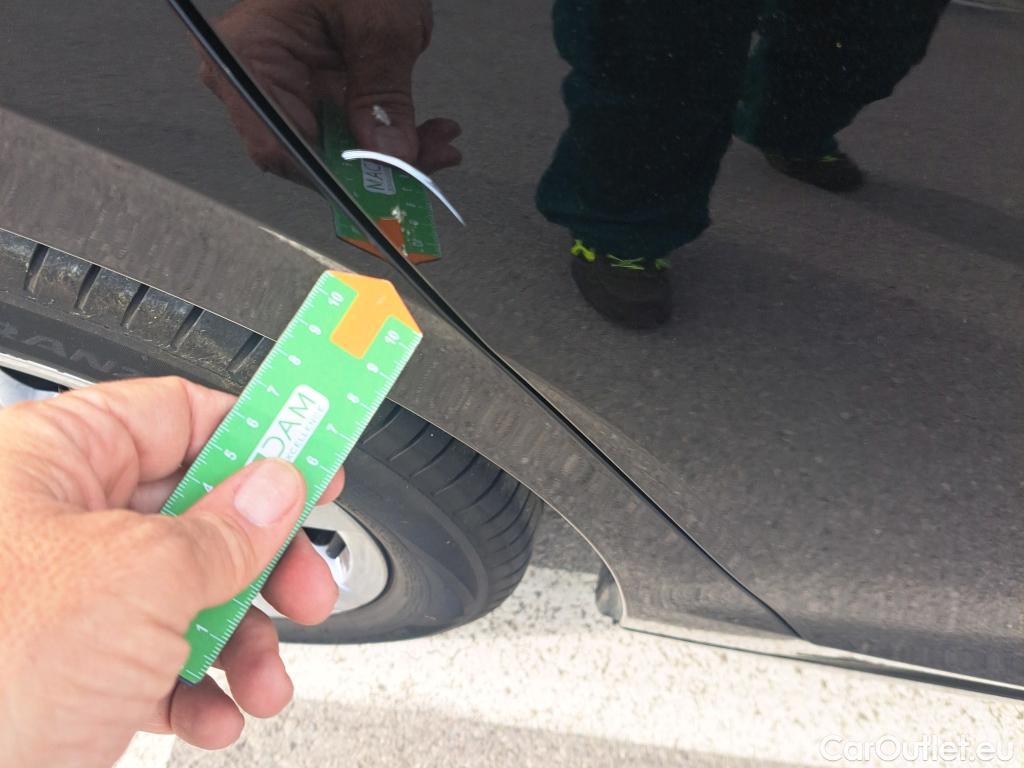  Volkswagen  Golf  VOLKSWAGEN / 2020 / 5P / berlina con portón Life 2.0 TDI 85kW (115CV) #20