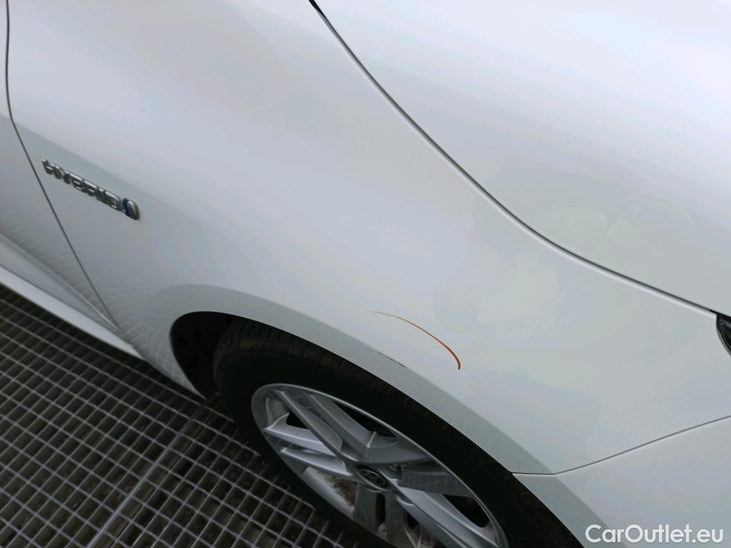  Toyota  Corolla TOYOTA  / 2019 / 5P / berlina con portón 1.8 125H BUSINESS PLUS E-CVT #19