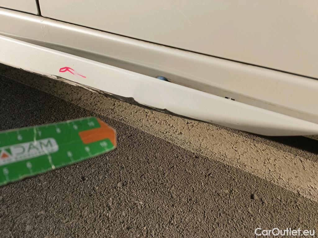  Peugeot  308 PEUGEOT  / 2021 / 5P / familiar SW GT Pack BlueHDi 130 S&S EAT8 #28