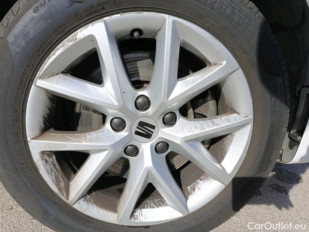  Seat  Leon SEAT Nuevo León / 2020 / 5P / familiar SP 2.0 TDI 85kW Style Go (AC) #10