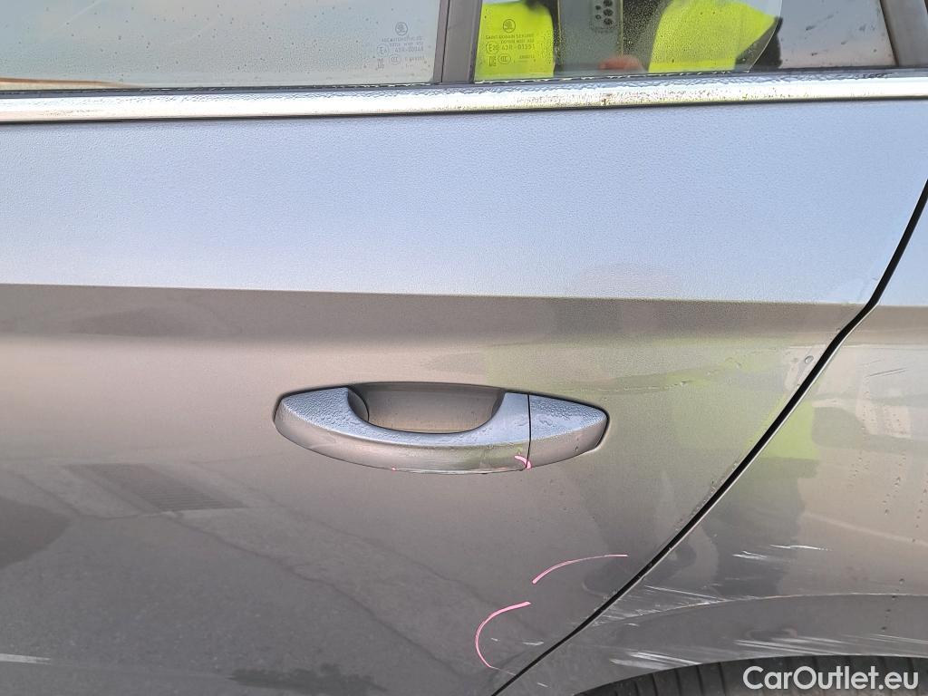  Skoda  Scala SKODA  / 2019 / 5P / berlina con portón 1.0 TSI 81KW (110 CV) Ambition #39