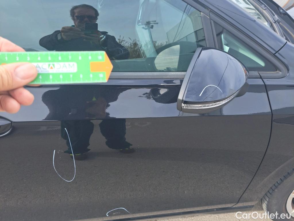  Volkswagen  Golf  VOLKSWAGEN / 2020 / 5P / berlina con portón Life 2.0 TDI 85kW (115CV) #17