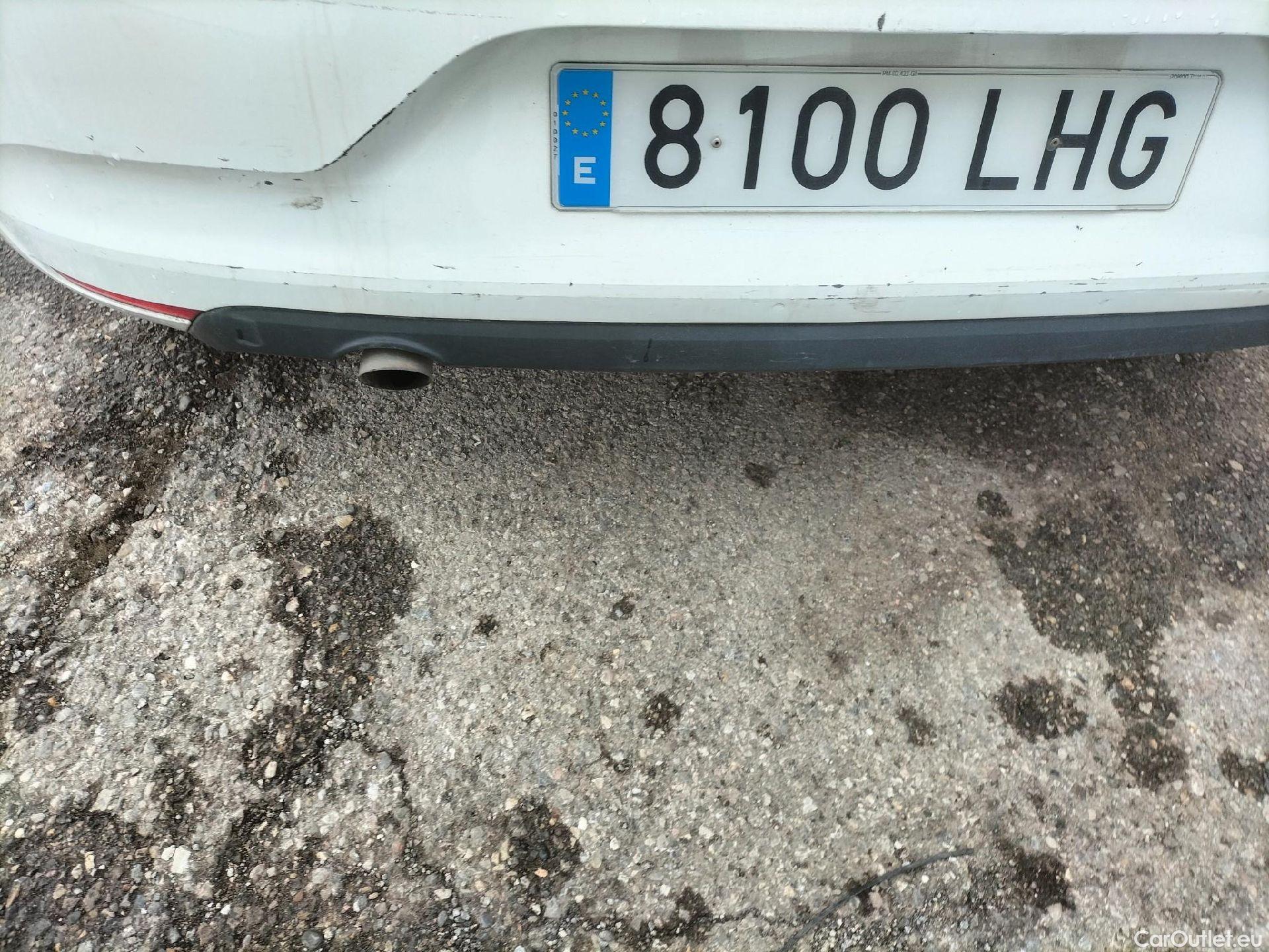  Renault  Clio RENAULT  / 2019 / 5P / berlina con portón Business Blue dCi 63 kW (85CV) #33