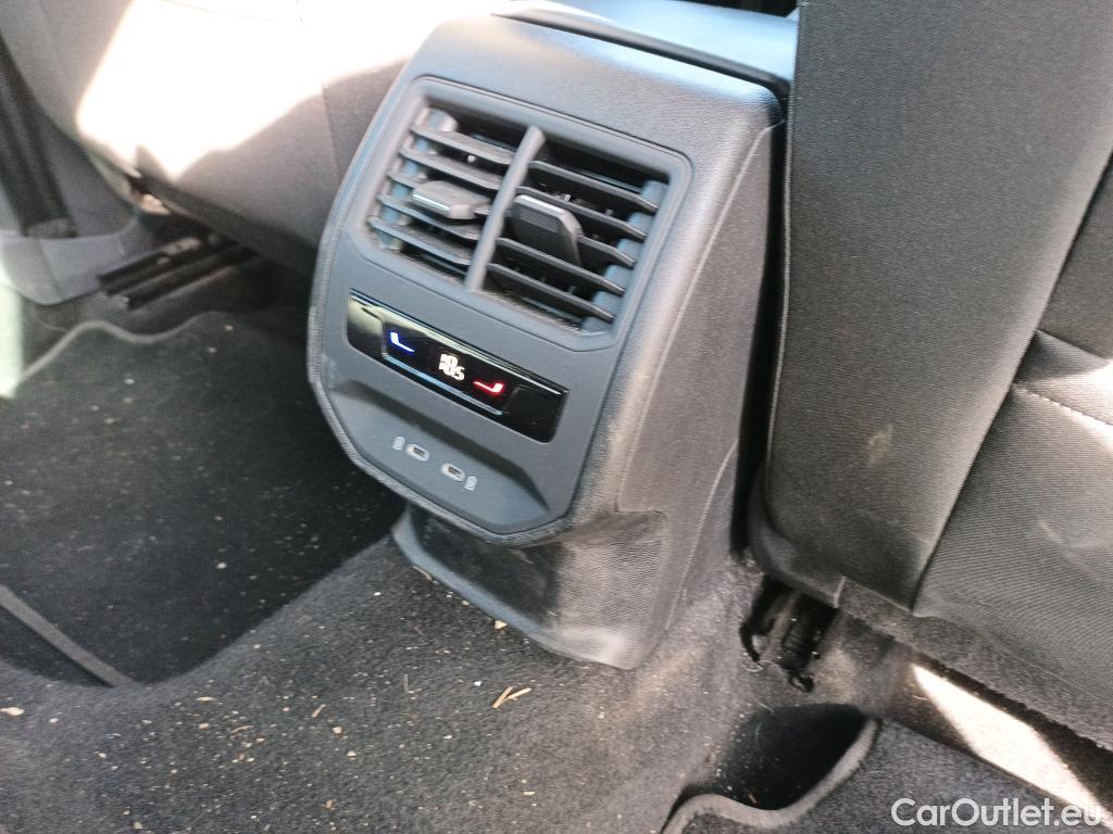  Seat  Leon SEAT Nuevo León / 2020 / 5P / familiar SP 2.0 TDI 85kW Style Go (AC) #1