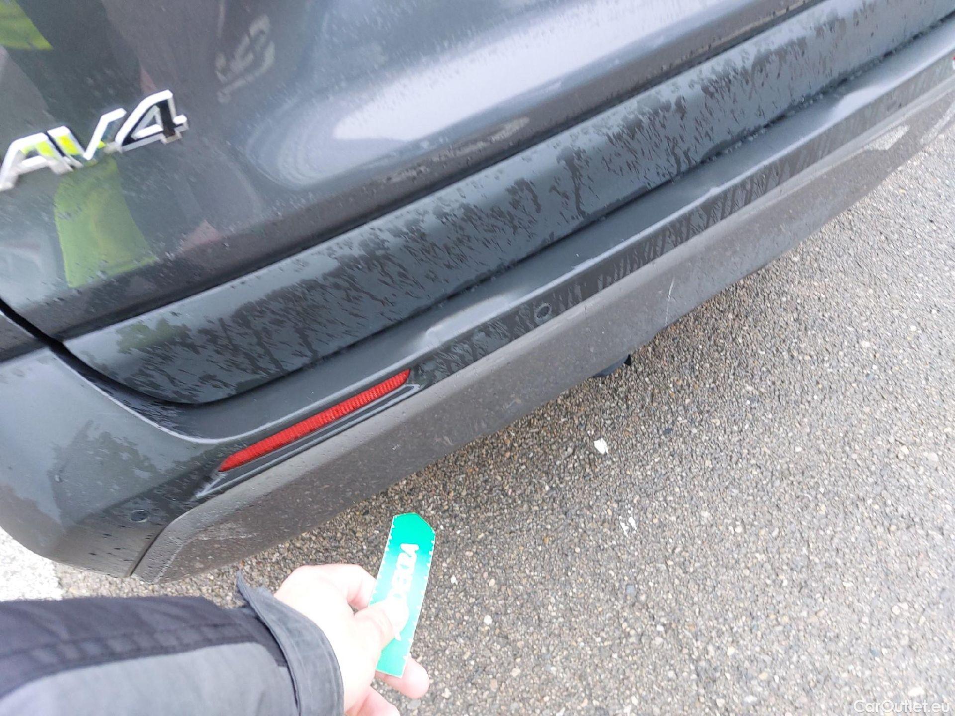  Toyota  RAV4 TOYOTA  / 2018 / 5P / todoterreno 2.5l 220H Advance Plus #15