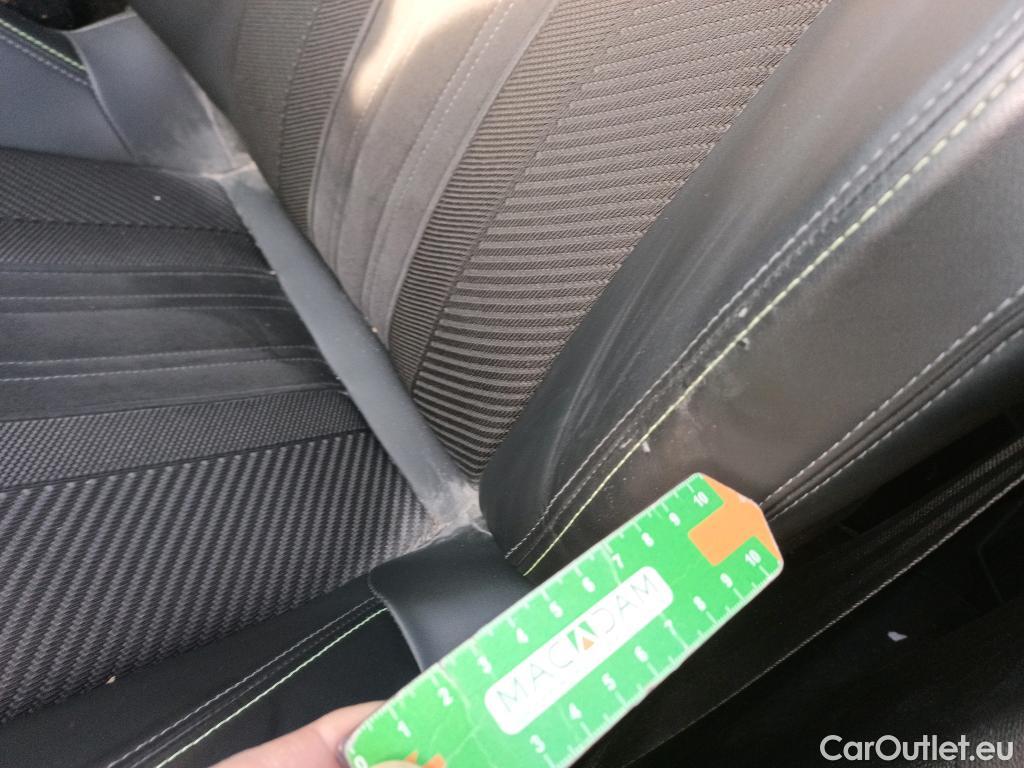  Peugeot  308 PEUGEOT  / 2021 / 5P / familiar SW GT Pack BlueHDi 130 S&S EAT8 #24