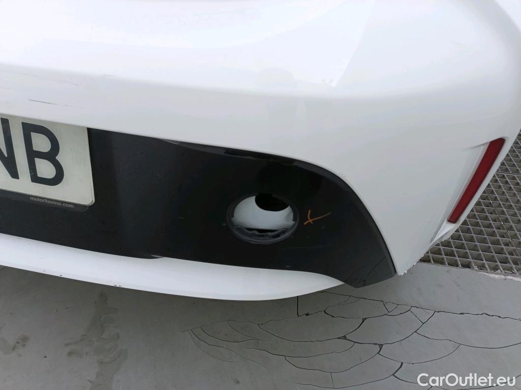  Toyota  Corolla TOYOTA  / 2019 / 5P / berlina con portón 1.8 125H BUSINESS PLUS E-CVT #1