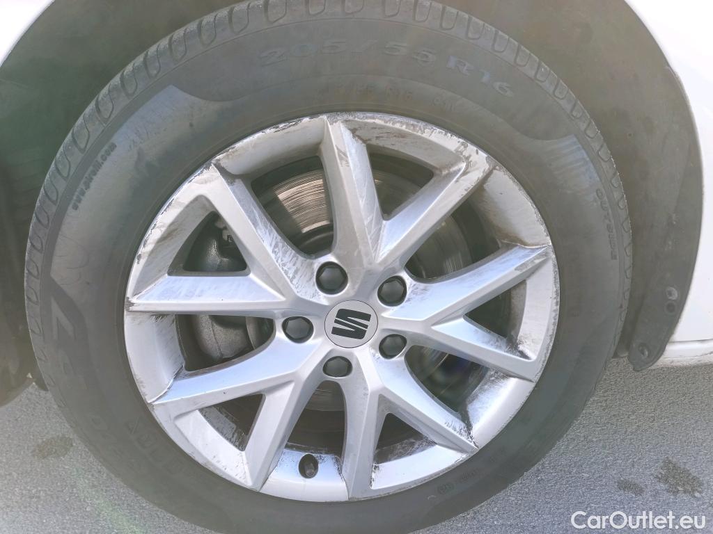  Seat  Leon SEAT Nuevo León / 2020 / 5P / familiar SP 2.0 TDI 85kW Style Go (AC) #5