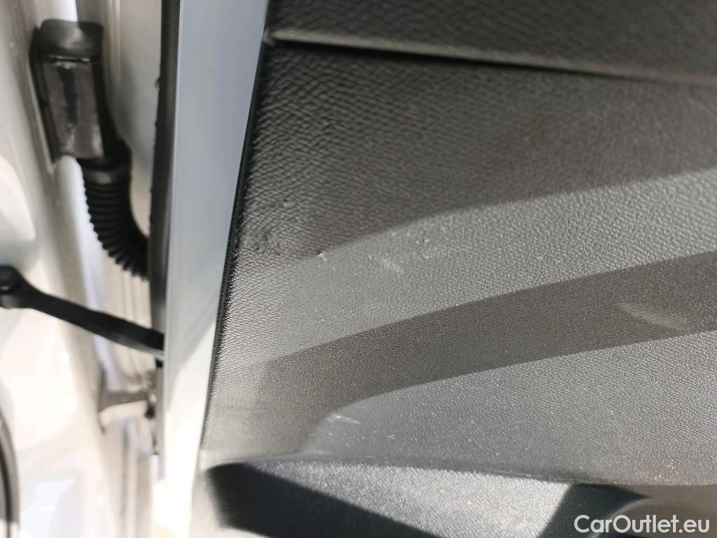  Seat  Leon SEAT Nuevo León / 2020 / 5P / familiar SP 2.0 TDI 85kW Style Go (AC) #16