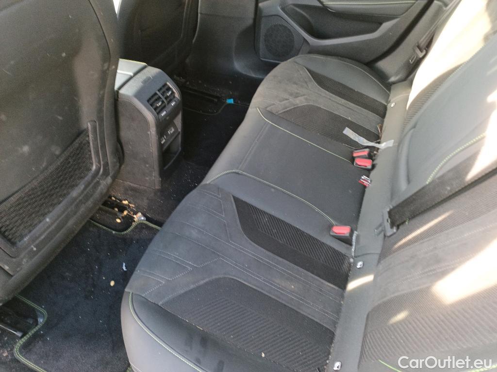  Peugeot  308 PEUGEOT  / 2021 / 5P / familiar SW GT Pack BlueHDi 130 S&S EAT8 #31