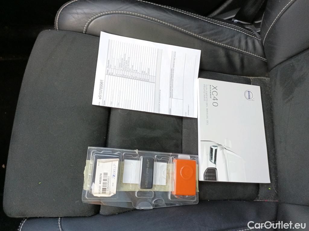  Volvo  XC 40 VOLVO XC40 / 2017 / 5P / todoterreno 1.5 T5 Twin Recharge R-Design Auto #8