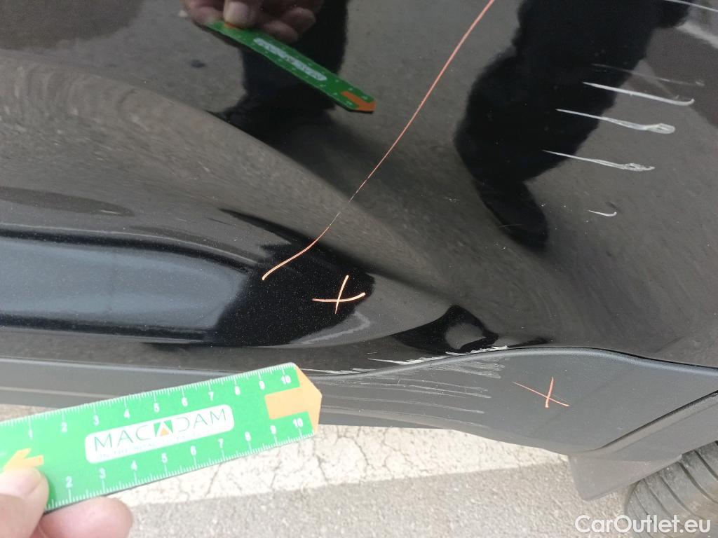  Volvo  XC 40 VOLVO XC40 / 2017 / 5P / todoterreno 2.0 D4 AWD Momentum Auto #4