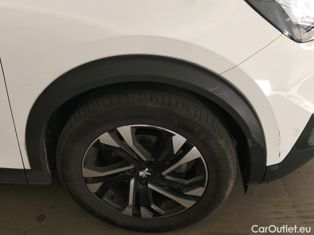  Peugeot  2008 PEUGEOT  / 2019 / 5P / todoterreno Allure BlueHDI 81kW (110CV) #24