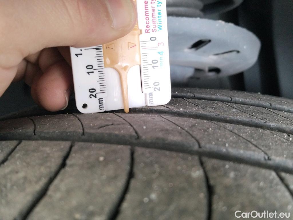  DS  DS7 DS DS 7 Crossback / 2017 / 5P / todoterreno BlueHDi DE 96kW (130CV) Auto. CHIC (AC) #4