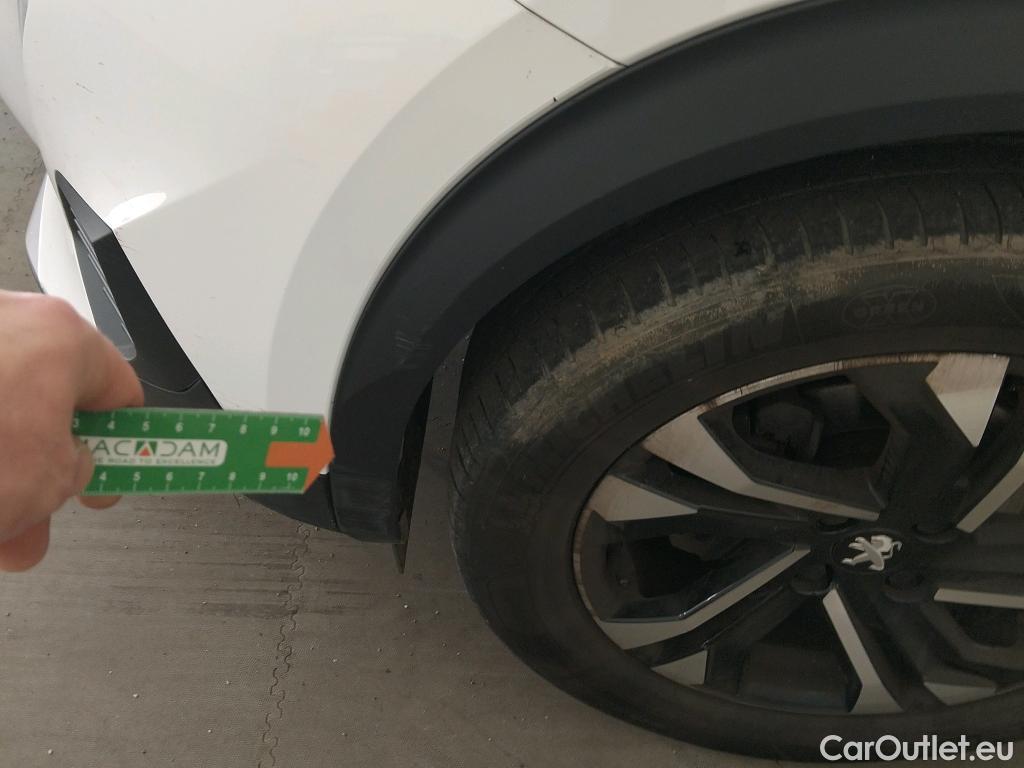  Peugeot  2008 PEUGEOT  / 2019 / 5P / todoterreno Allure BlueHDI 81kW (110CV) #23