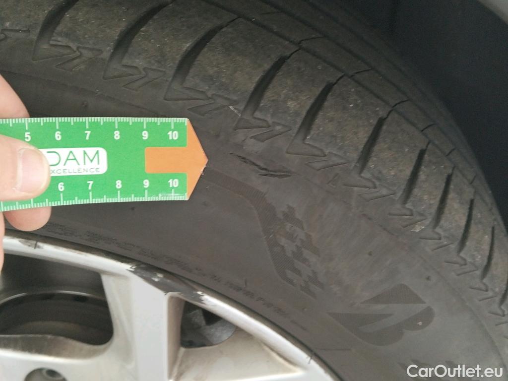  Nissan  Juke NISSAN  / 2019 / 5P / crossover DIG-T 84 kW (114 CV) DCT 7 V N-Connecta (AC2) #6