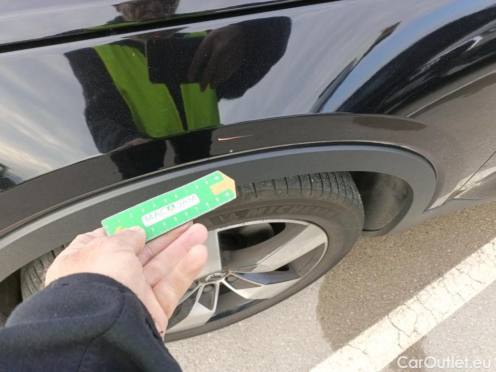  Volvo  XC 40 VOLVO XC40 / 2017 / 5P / todoterreno 2.0 D4 AWD Momentum Auto #15