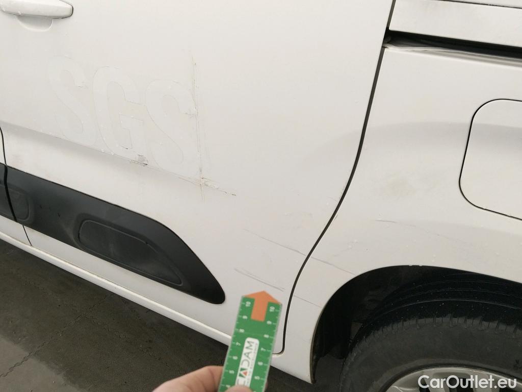  Citroen  Berlingo CITROEN  / 2018 / 5P / monovolumen compacto Talla M BlueHDi 100 S&S FEEL #23