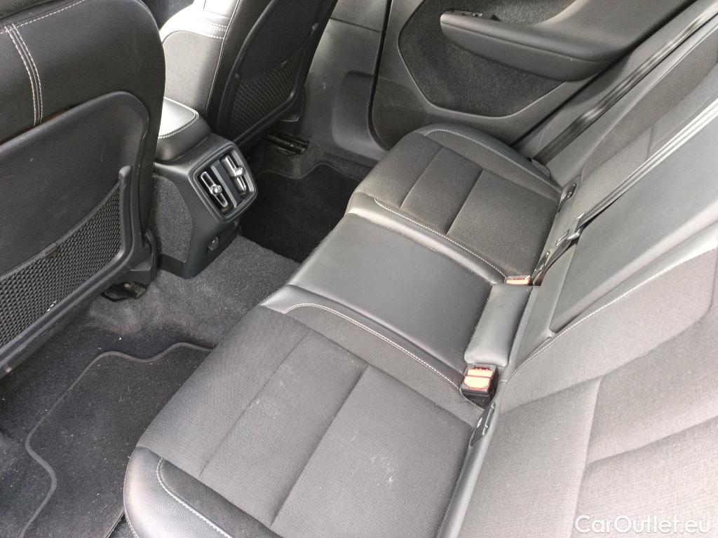  Volvo  XC 40 VOLVO XC40 / 2017 / 5P / todoterreno 2.0 D4 AWD Momentum Auto #8