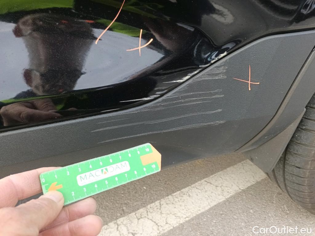  Volvo  XC 40 VOLVO XC40 / 2017 / 5P / todoterreno 2.0 D4 AWD Momentum Auto #18