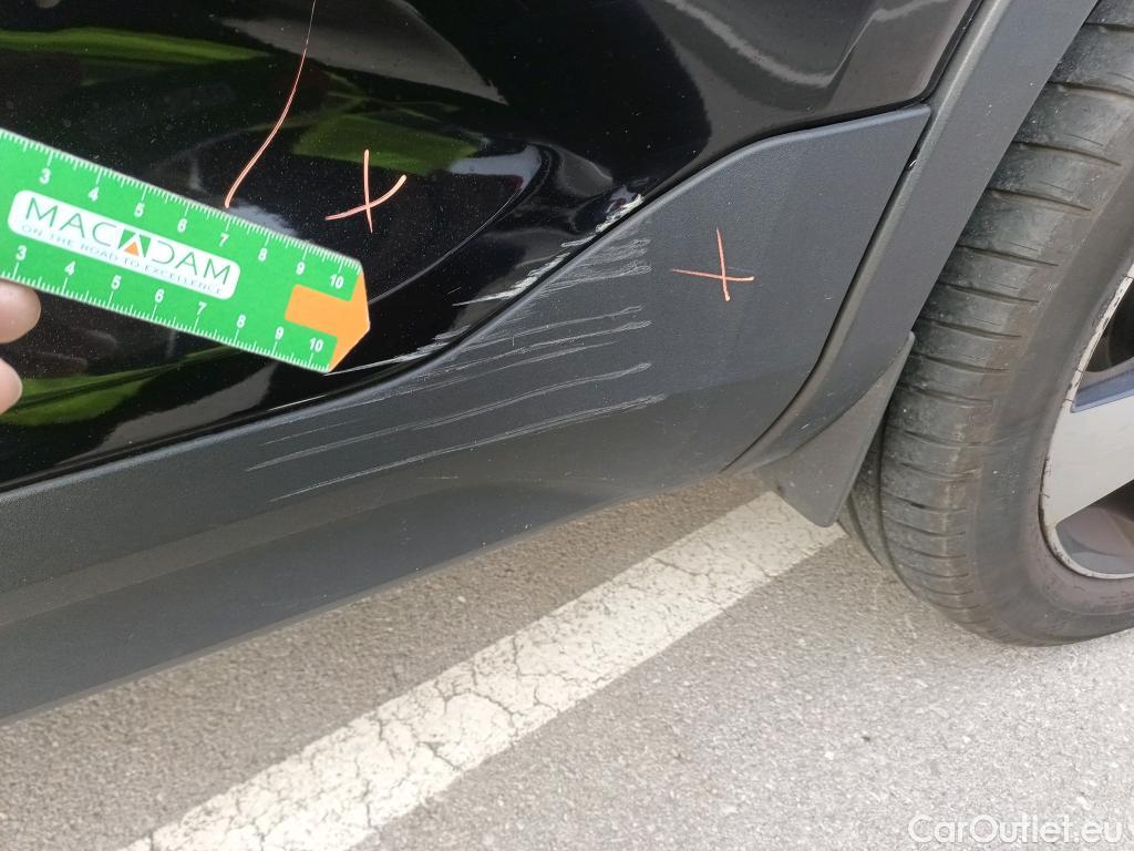  Volvo  XC 40 VOLVO XC40 / 2017 / 5P / todoterreno 2.0 D4 AWD Momentum Auto #17